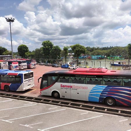 Ulfah Mersing Exteriör bild