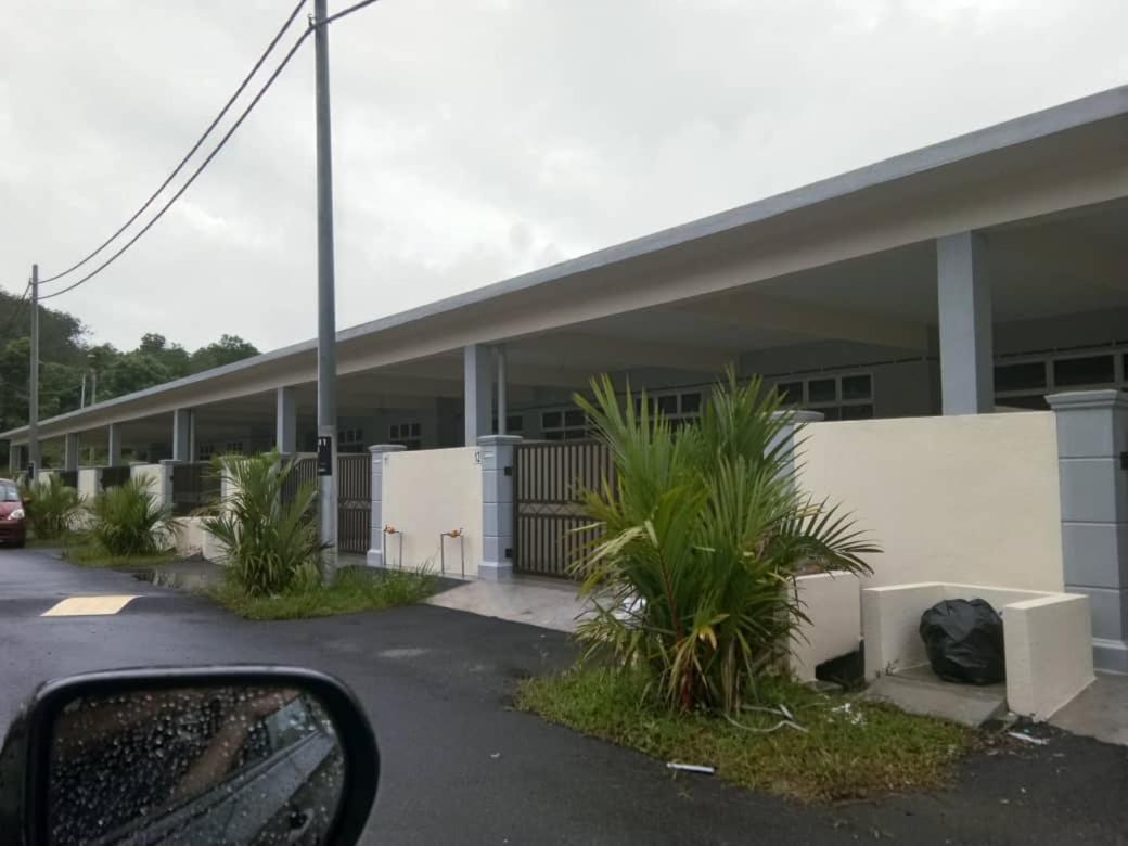 Ulfah Mersing Exteriör bild