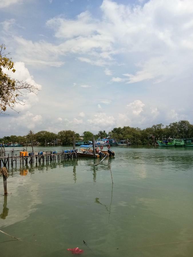 Ulfah Mersing Exteriör bild